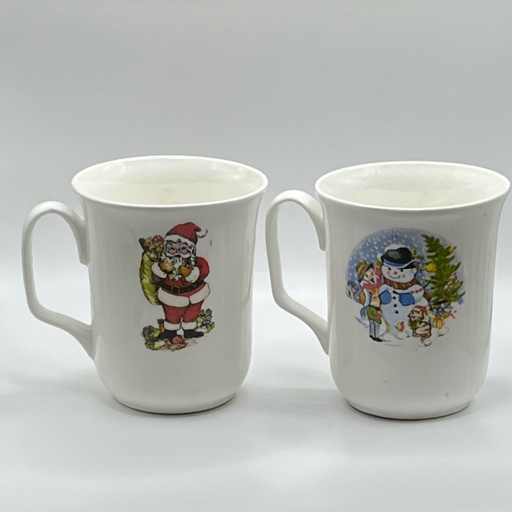 😎LAST CHANCE! $5/OR OFFERS CONSIDERED!💋 Vintage Christmas Bone China Mug Set - Picture 2 of 7